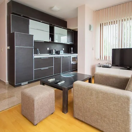 Vip House *