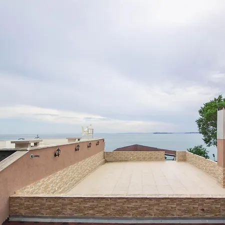 Vip House